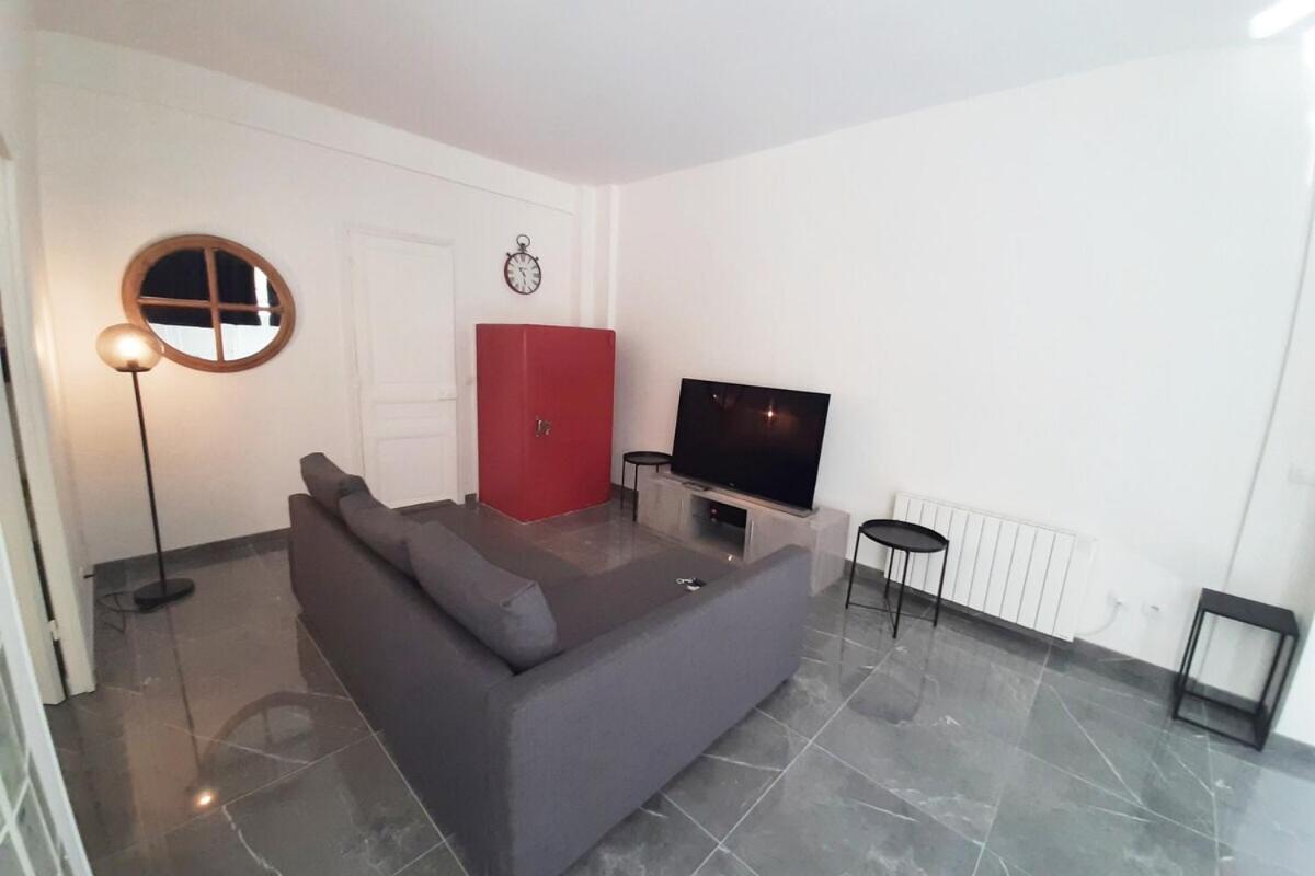 Sweet Apartment In Paris Montmartre Luaran gambar